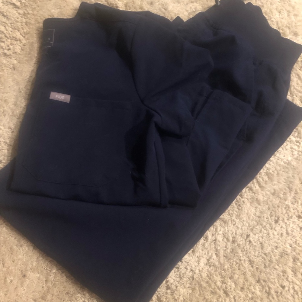 Elegant Navy Women's fig’s scrubs